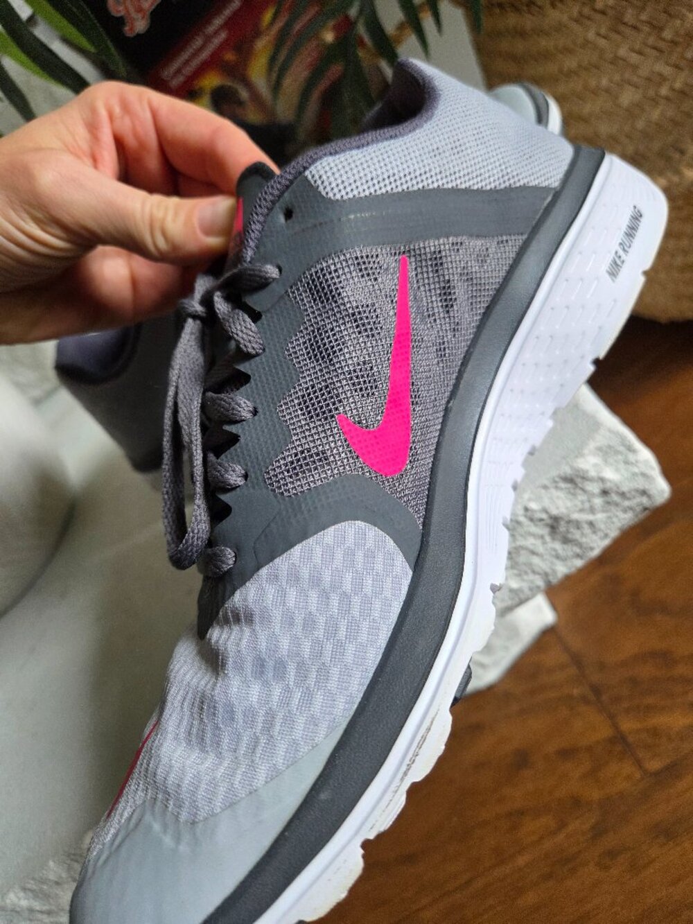 Nike Lite Run 3 Women's Size 9.5 Running Shoes